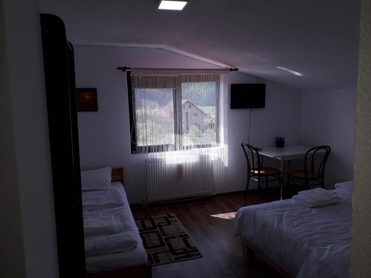 Hotel Casa Popa Gura Humorului Esterno foto