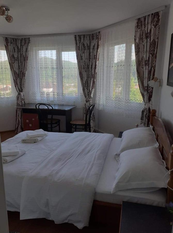 Hotel Casa Popa Gura Humorului Esterno foto