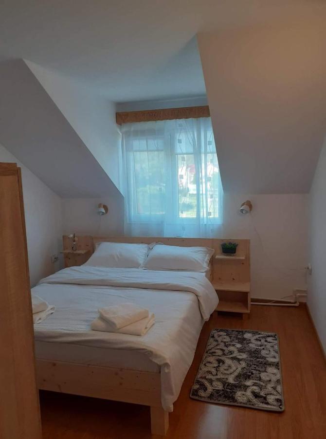 Hotel Casa Popa Gura Humorului Esterno foto