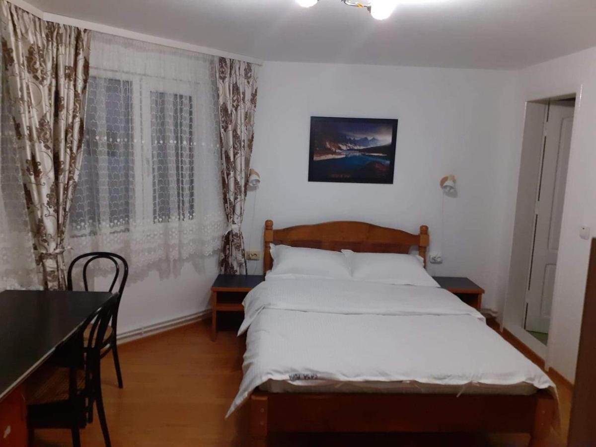 Hotel Casa Popa Gura Humorului Esterno foto