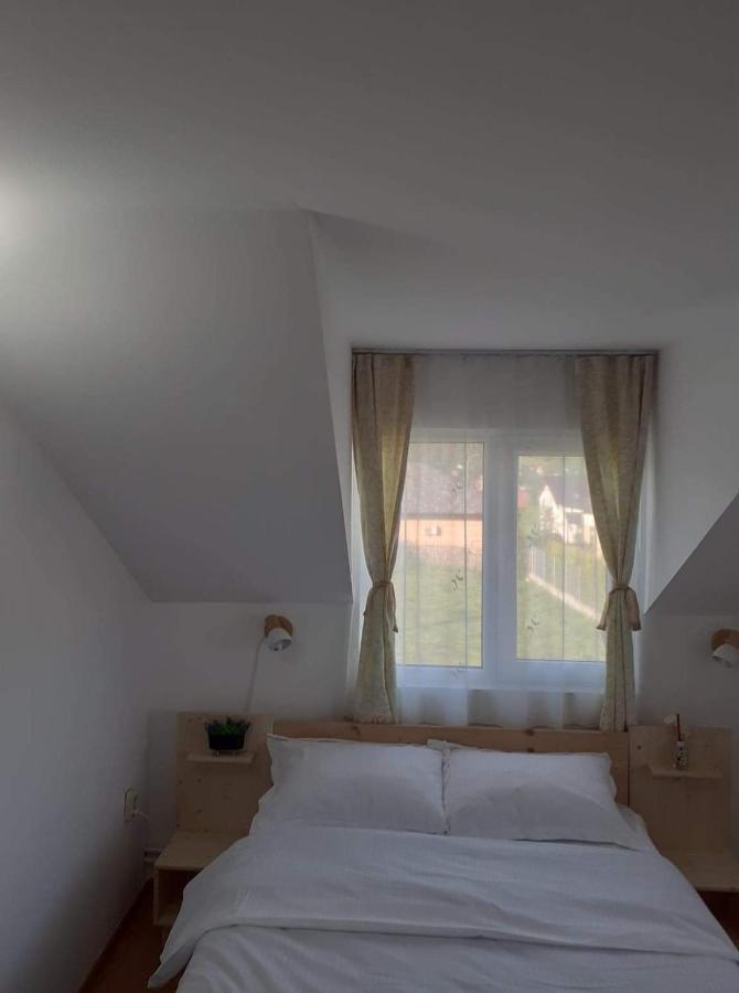 Hotel Casa Popa Gura Humorului Esterno foto