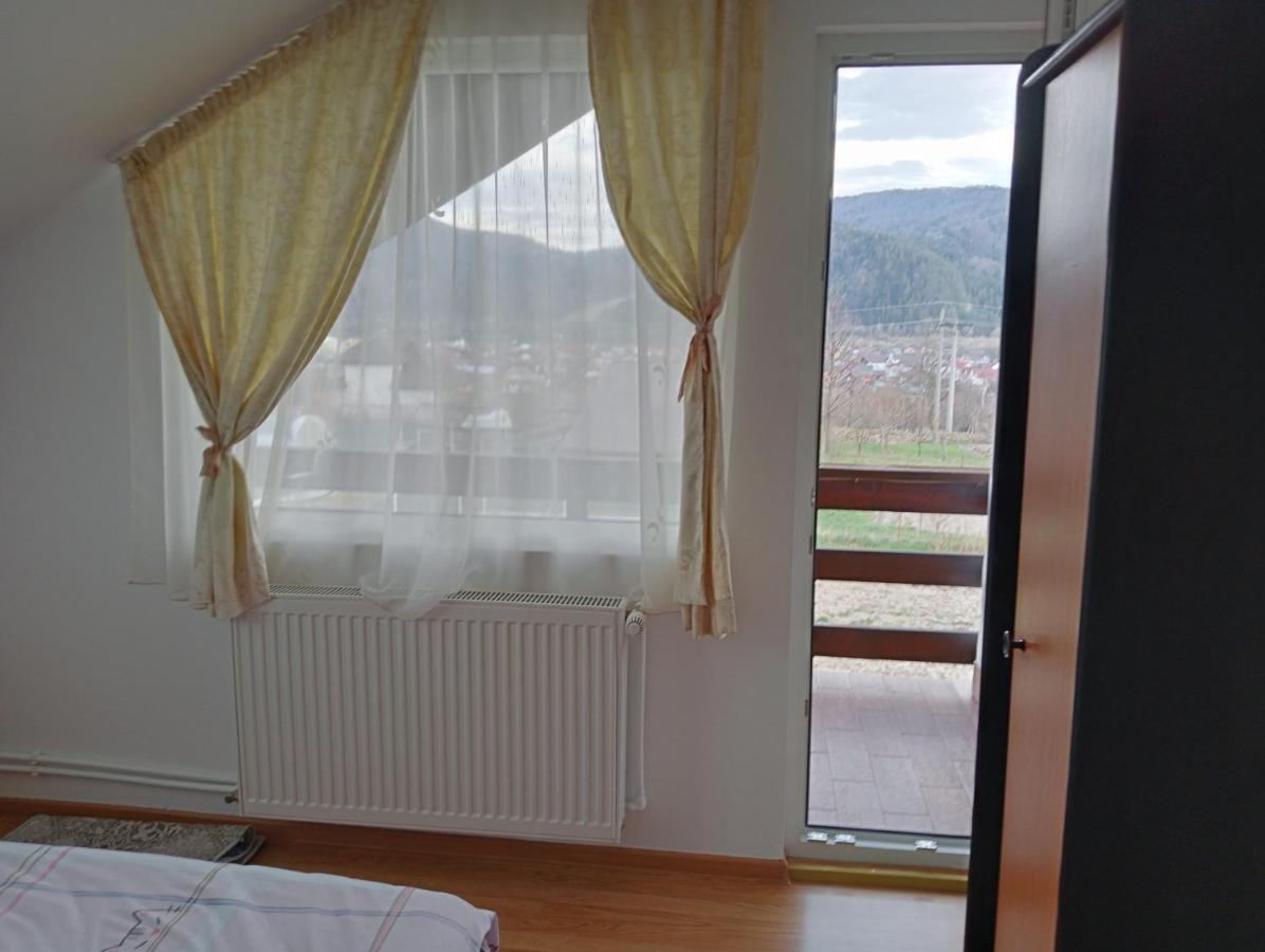 Hotel Casa Popa Gura Humorului Esterno foto