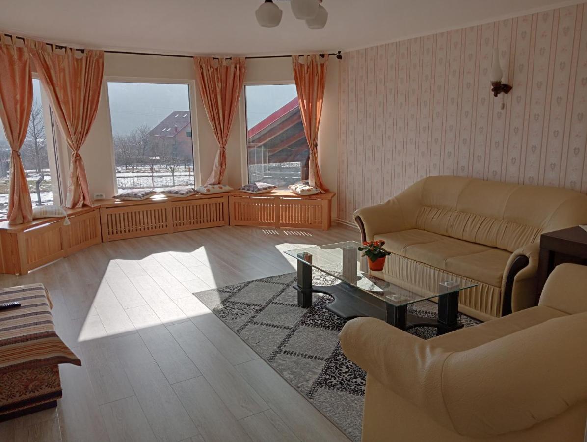 Hotel Casa Popa Gura Humorului Esterno foto